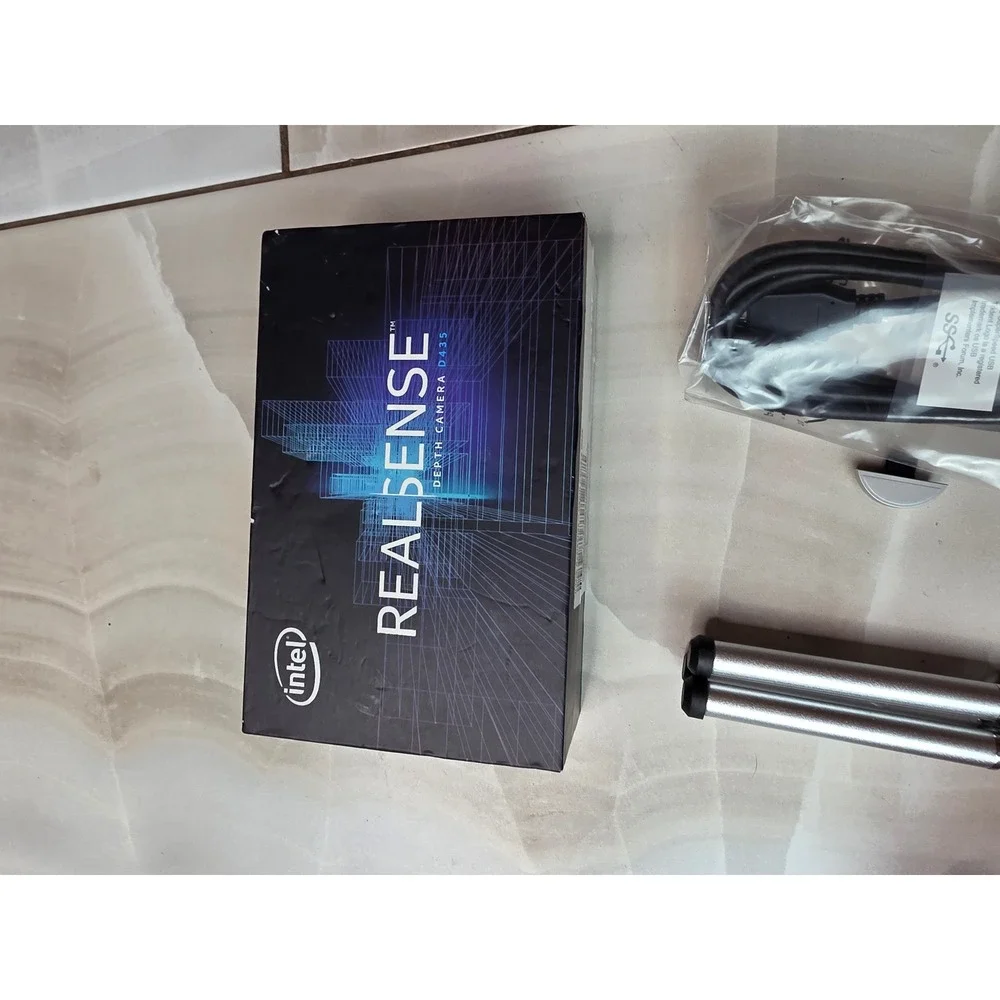 Intel RealSense Depth Camera D435 Accessories USB-C Cable Mini Tripod Box W1